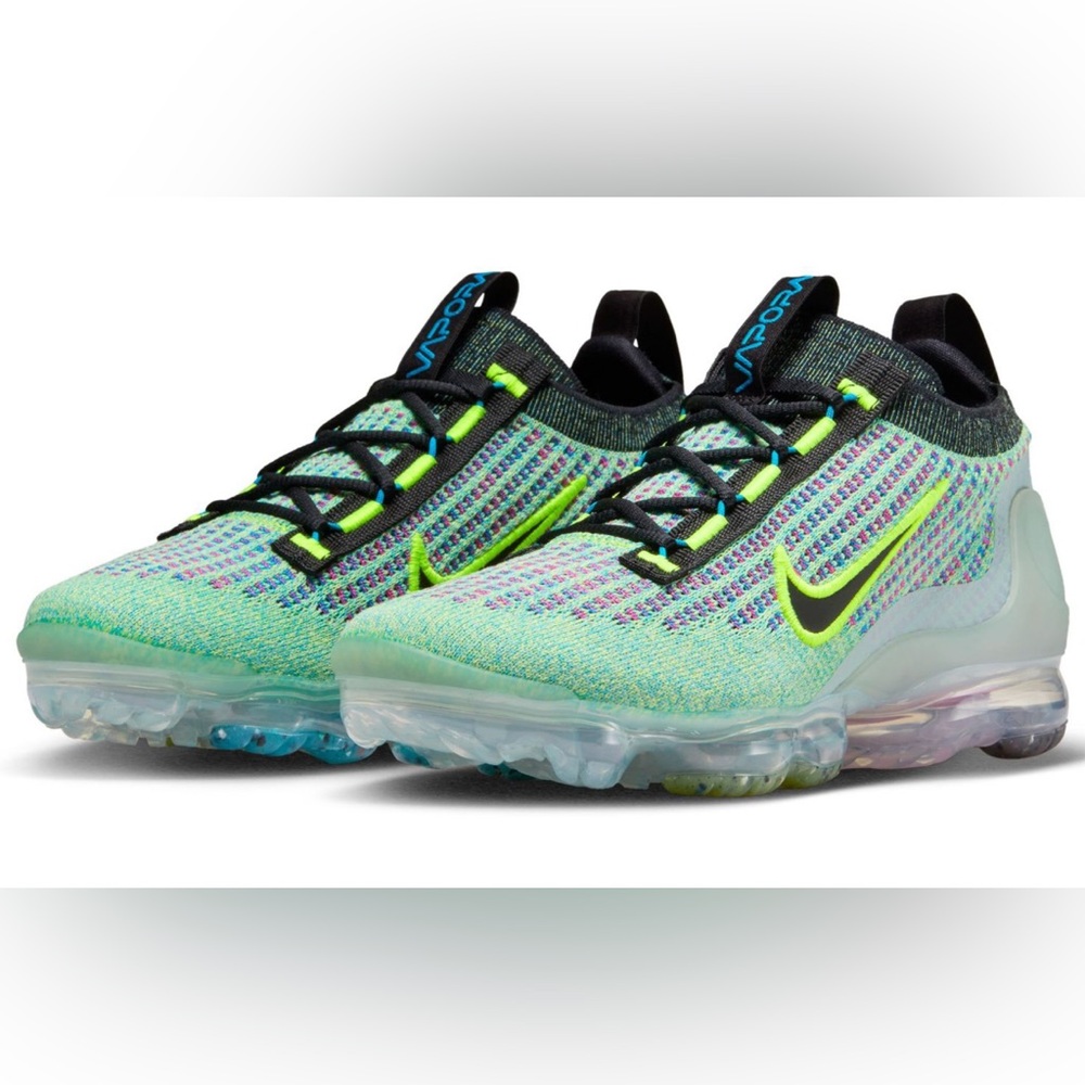 NEW!! Nike Air VaporMax 2021 Flyknit Next Nature - 4Y / Woman’s 5.5